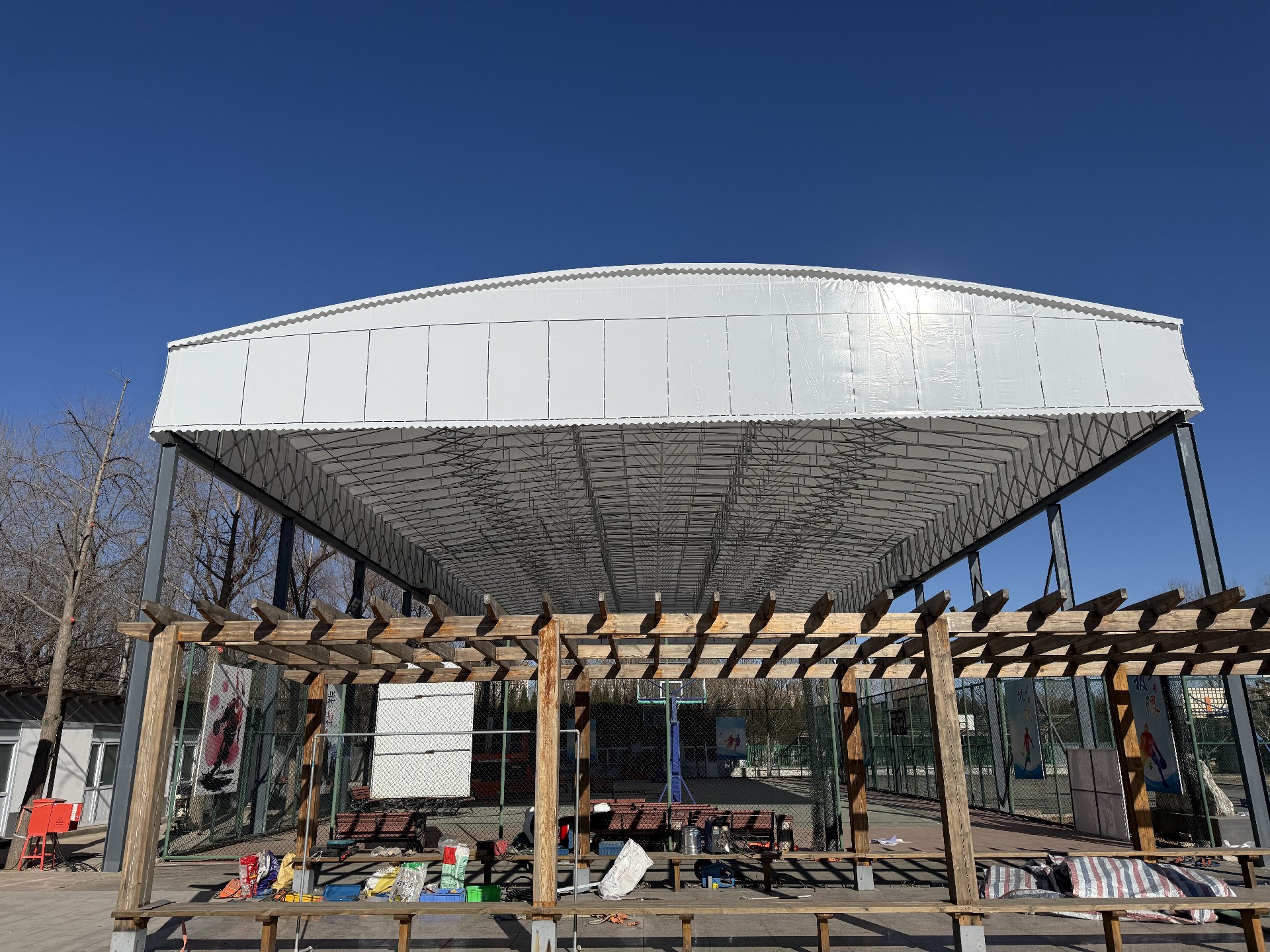 球場雨棚1.jpg