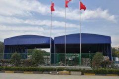 伸縮式遮陽雨棚的生產製（zhì）造原材（cái）料是啥？遮陽雨