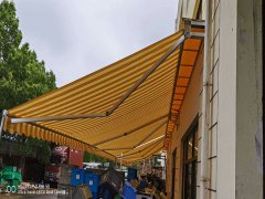 為何如今大家都（dōu）喜愛用遮陽雨棚呢？